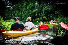 Leniwa Korytnica przed jeziorem