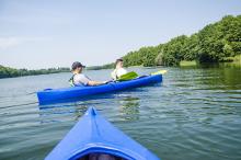 małe jezioro ale płyniemy